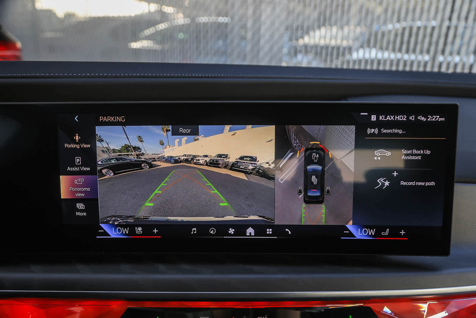 Used 2025 BMW 750e xDrive w/ Premium Package image 20