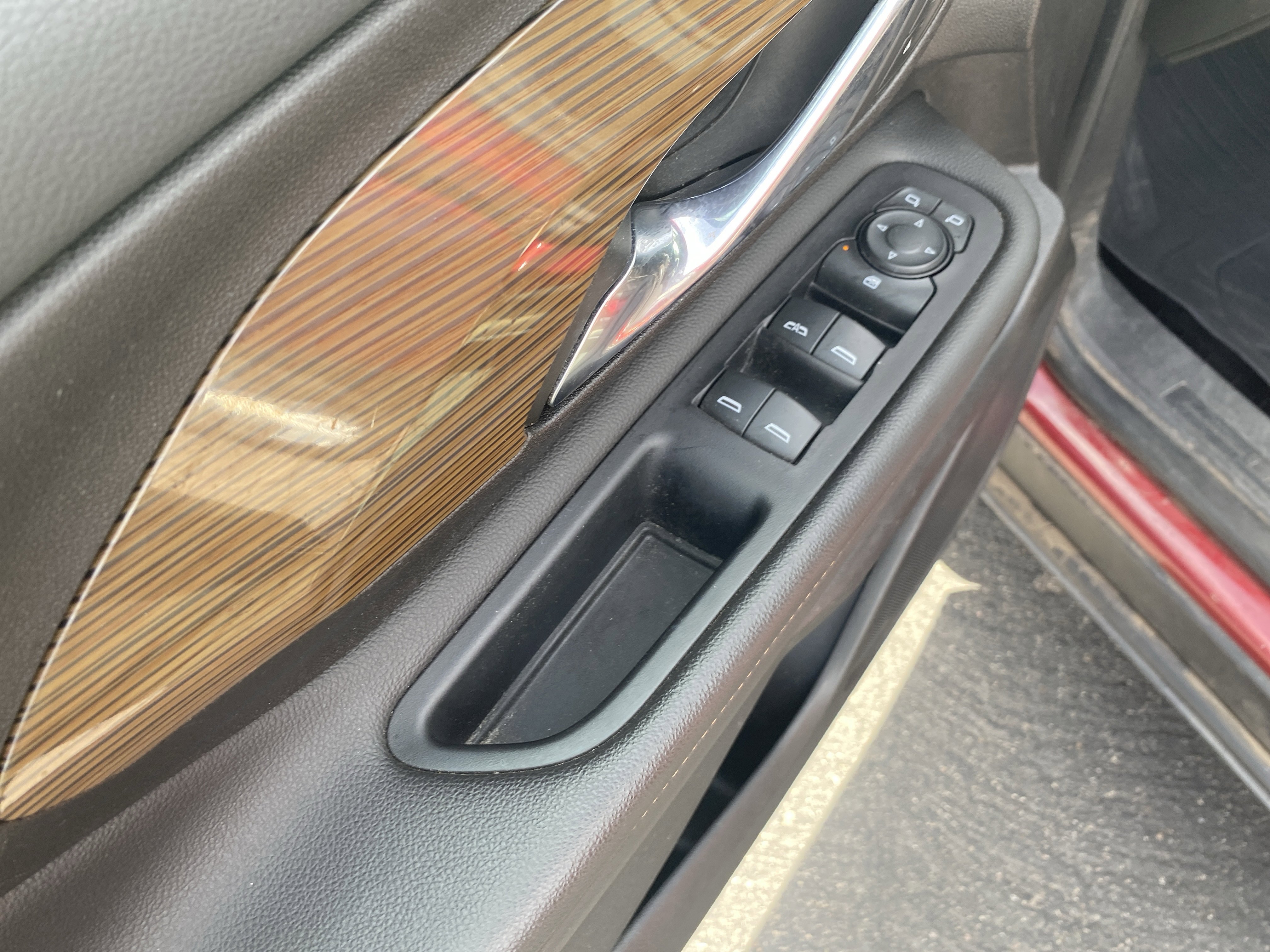 Used 2019 GMC Terrain SLE w/ Driver Convenience Package image 8