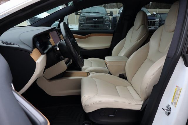Used 2019 Tesla Model X Long Range image 21