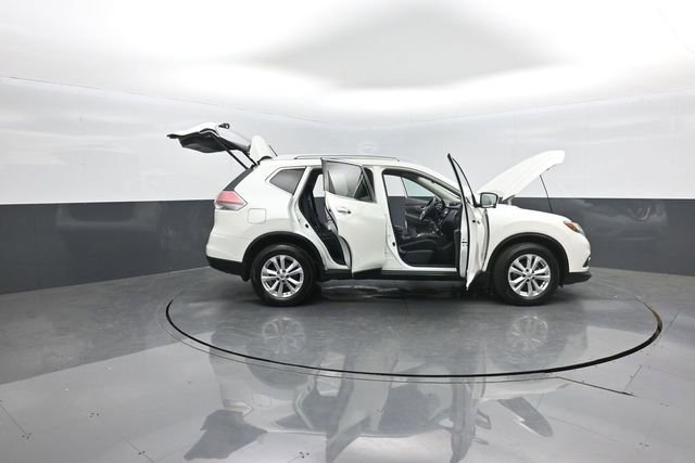 Used 2015 Nissan Rogue SV w/ SV Premium Package image 35