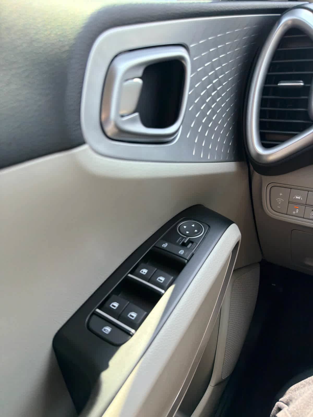 Used 2022 Kia Soul LX w/ Technology Package FWD image 16