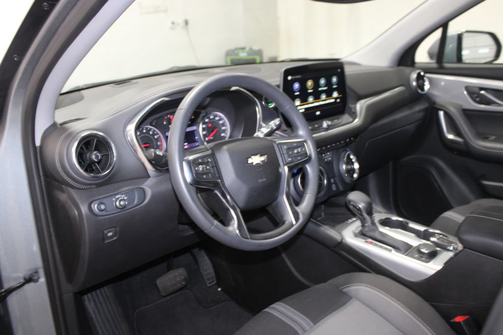 Used 2024 Chevrolet Blazer LT w/ Convenience Package FWD image 14