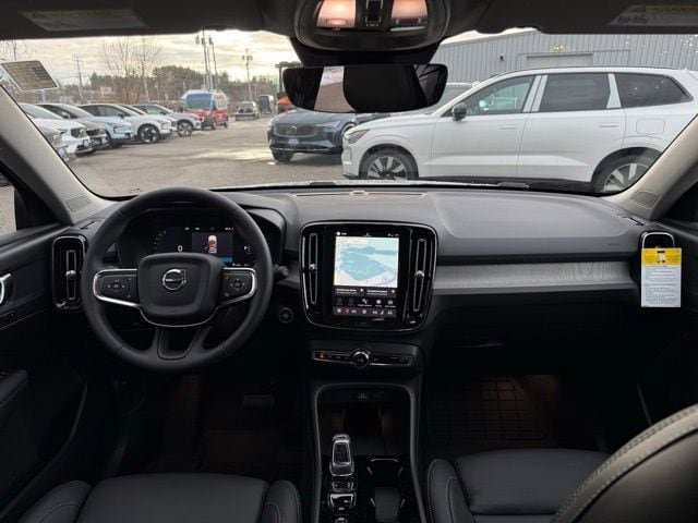 New 2026 Volvo XC40 B5 Plus w/ Protection Package Premier AWD/4WD image 18