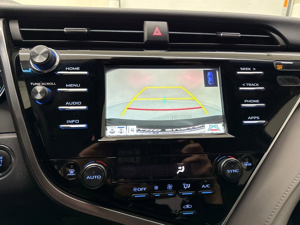 Used 2018 Toyota Camry XLE image 20