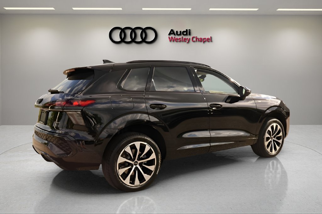 New 2026 Audi Q3 quattro 2.0T w/ Technology Package AWD/4WD image 5