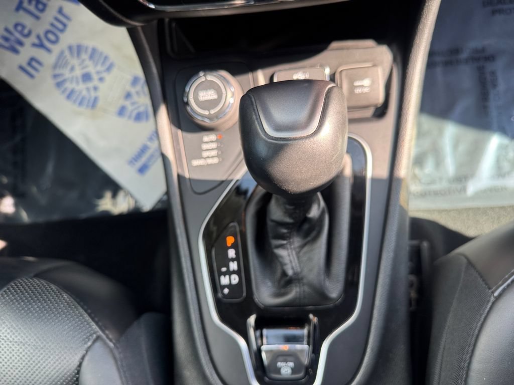 Used 2019 Jeep Cherokee Limited AWD/4WD image 18
