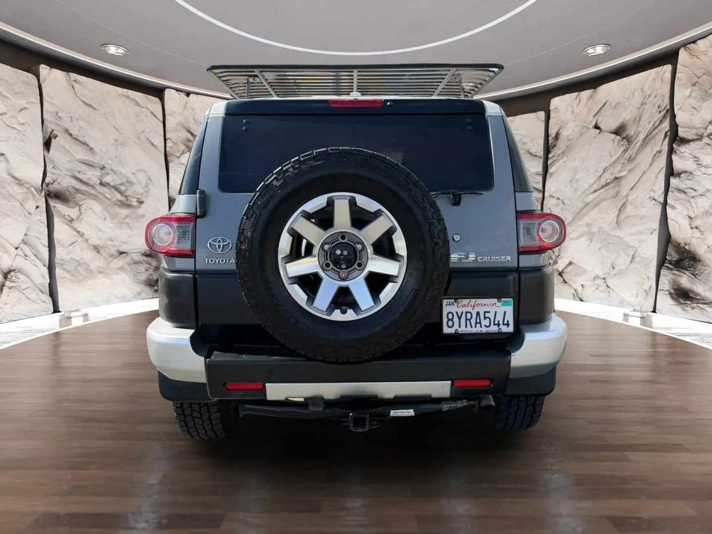 Used 2014 Toyota FJ Cruiser 4WD w/ Upgrade Package image 7