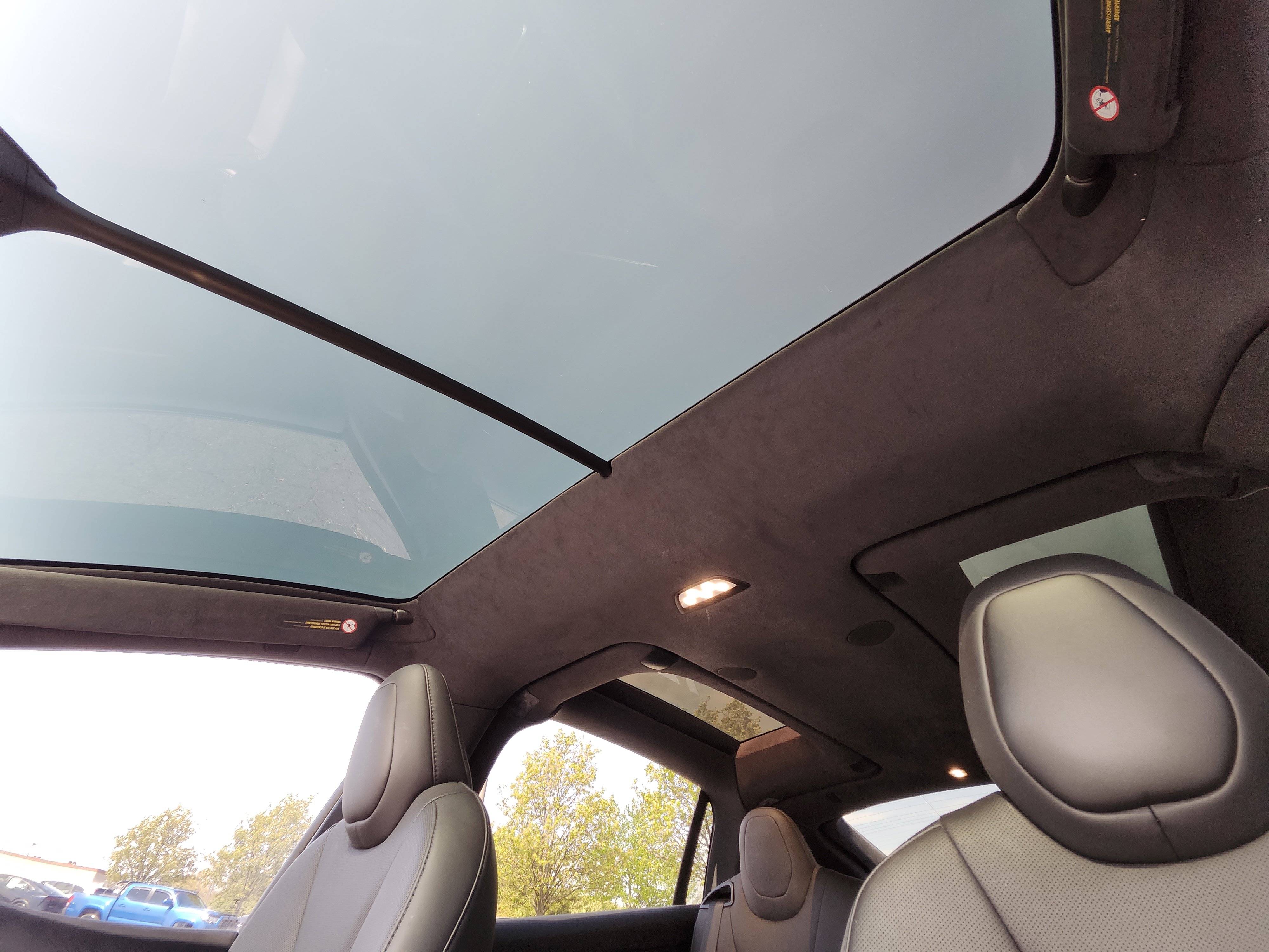 Used 2023 Tesla Model X image 2