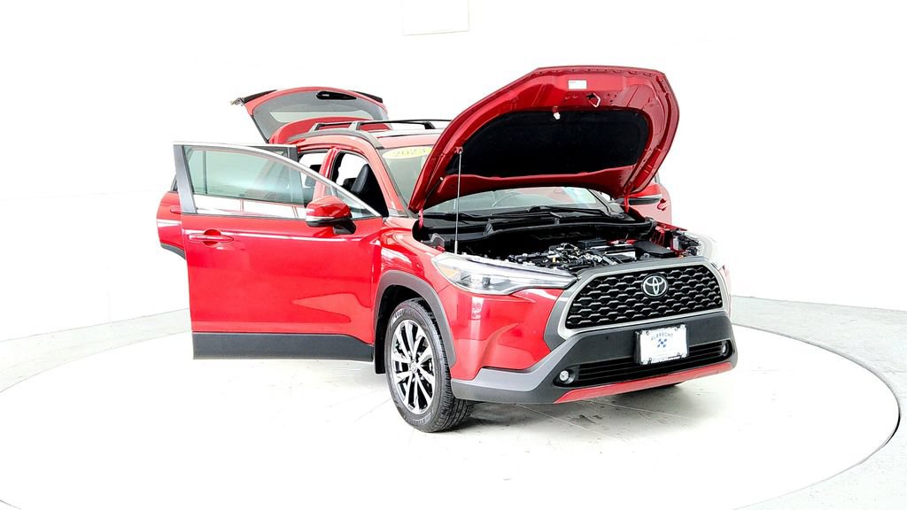 Certified 2023 Toyota Corolla Cross XLE w/ Convenience Package AWD/4WD image 9