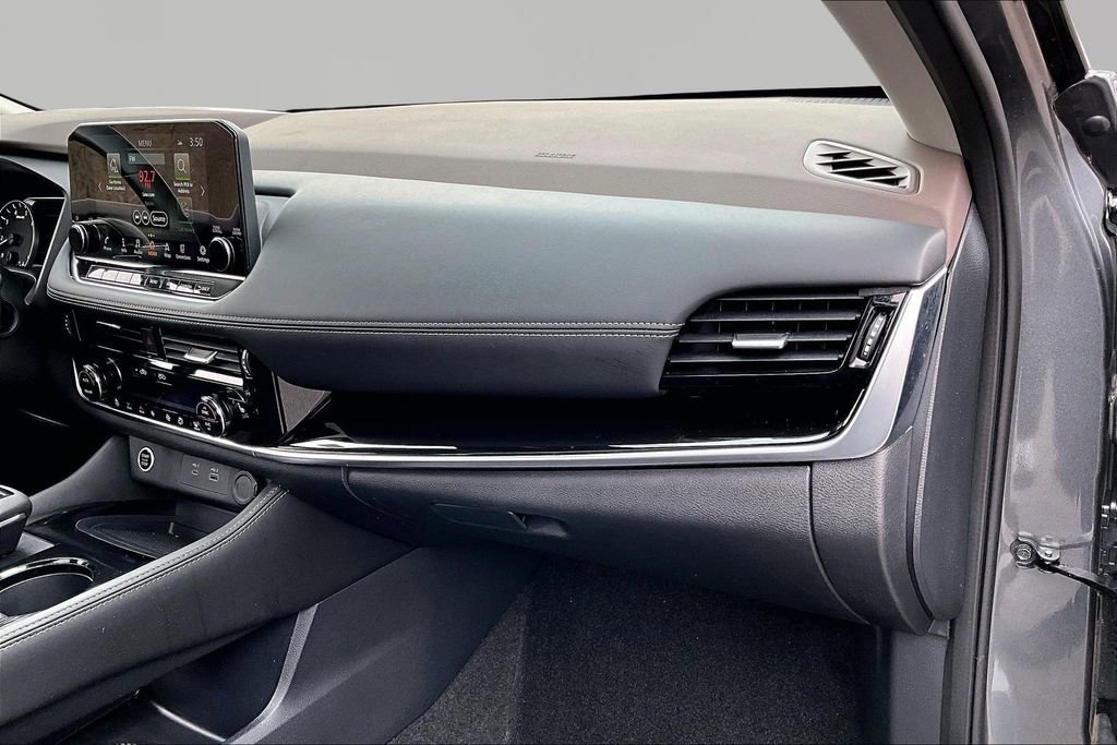 Used 2023 Nissan Rogue SL w/ SL Premium Package image 21