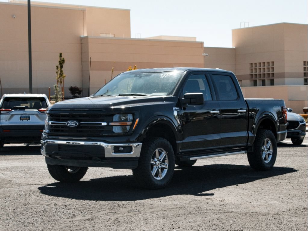 Used 2025 Ford F150 XLT w/ Equipment Group 301A Standard AWD/4WD image 1