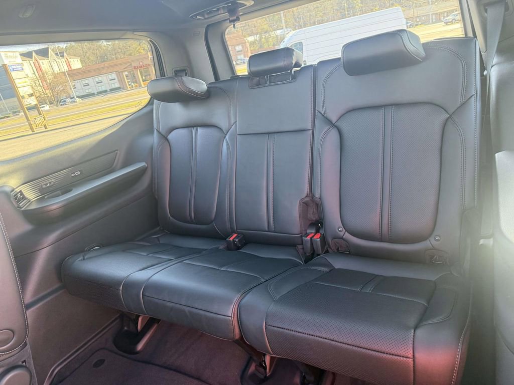 New 2026 Jeep Grand Wagoneer 4WD image 26