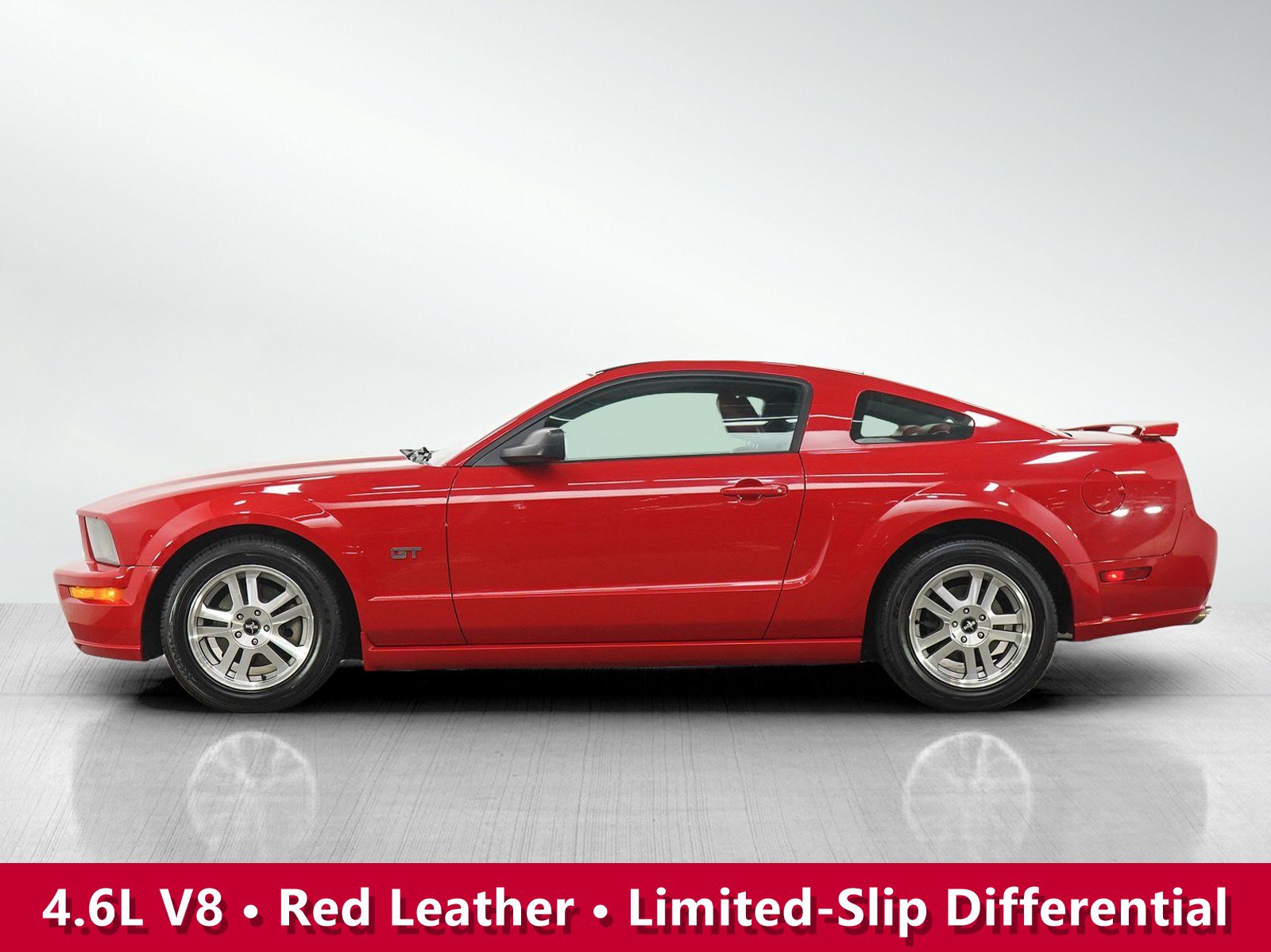 Used 2006 Ford Mustang GT Premium RWD image 2