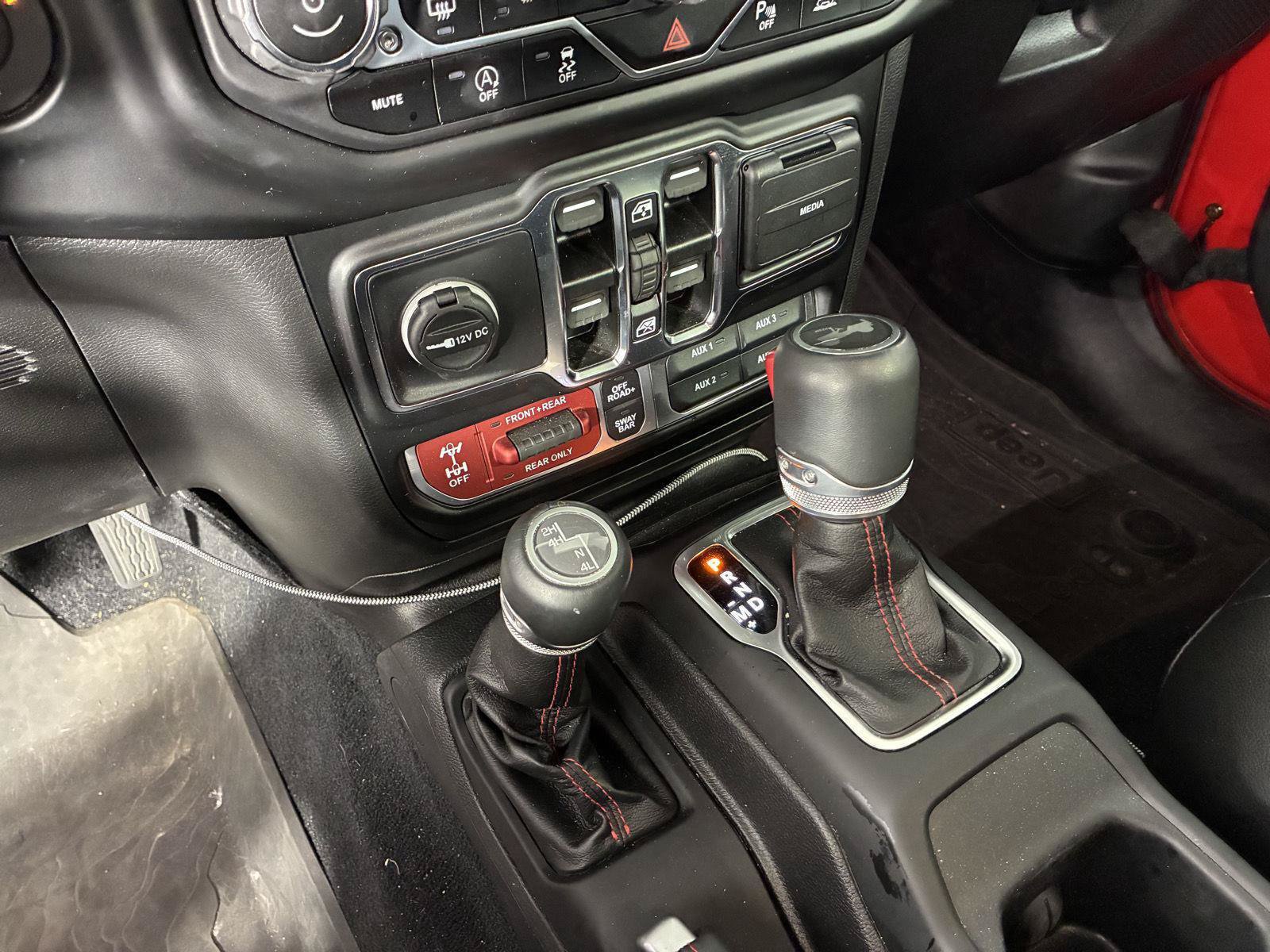 Used 2022 Jeep Wrangler Unlimited Rubicon w/ LED Lighting Group AWD/4WD image 62