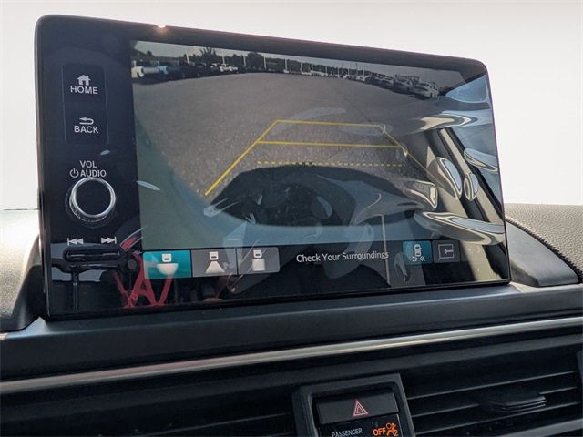 New 2025 Honda Pilot Touring image 18