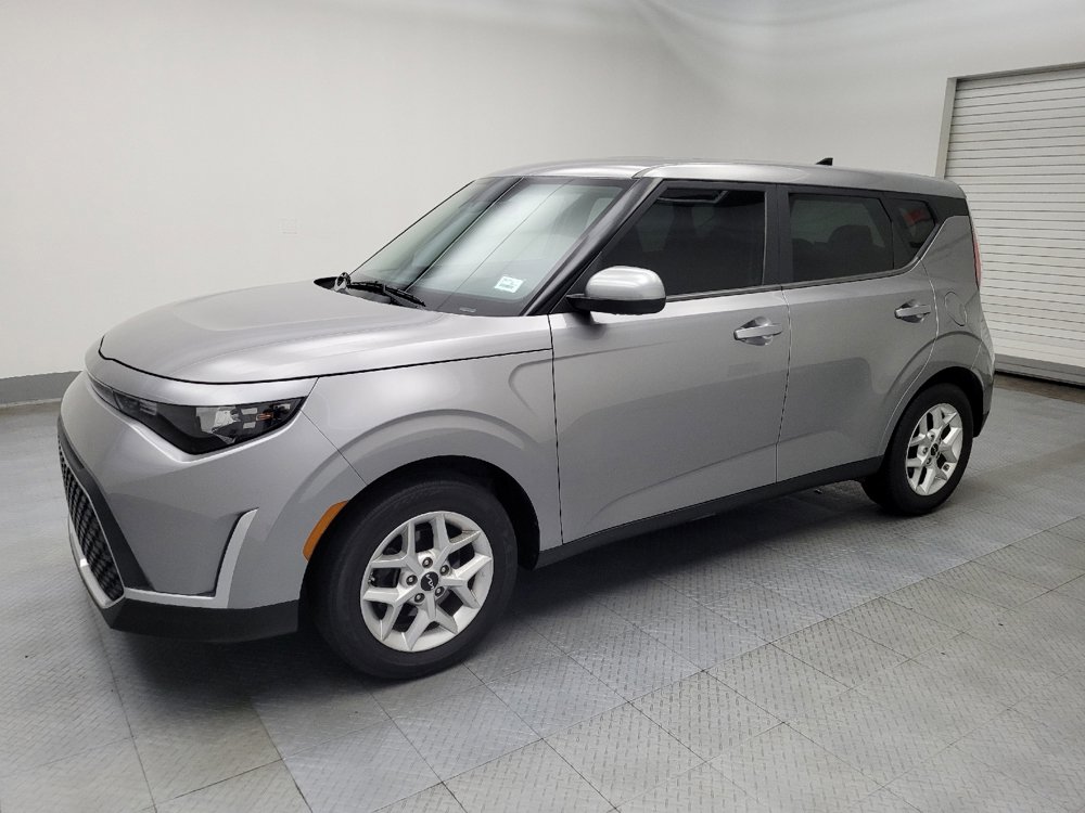 Used 2023 Kia Soul LX w/ LX Technology Package image 2