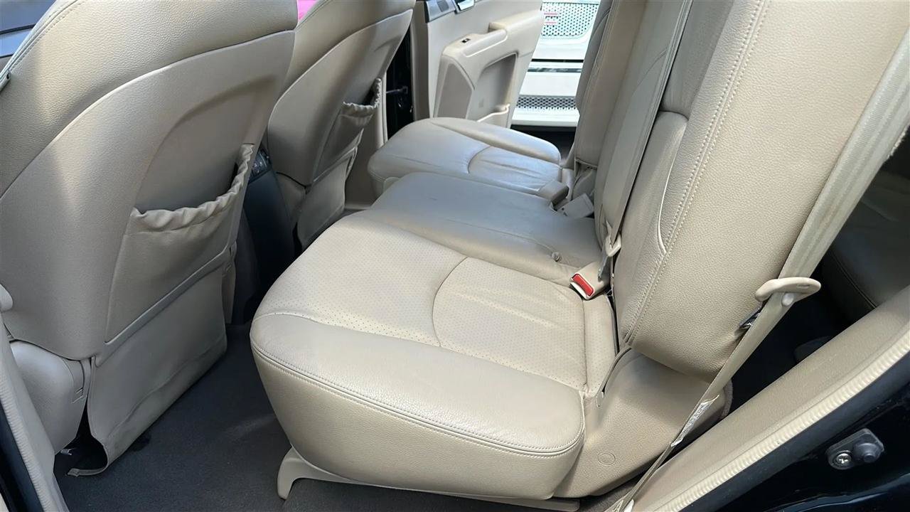 Used 2009 Kia Borrego EX w/ Premium Pkg RWD image 23