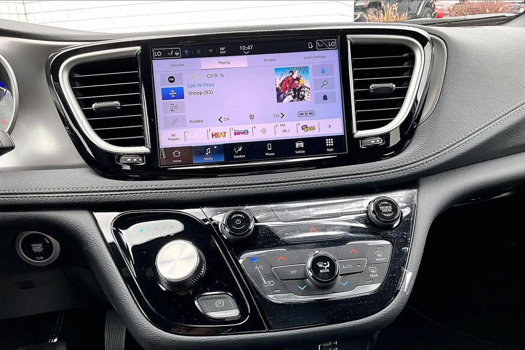 New 2026 Chrysler Pacifica Select FWD image 37