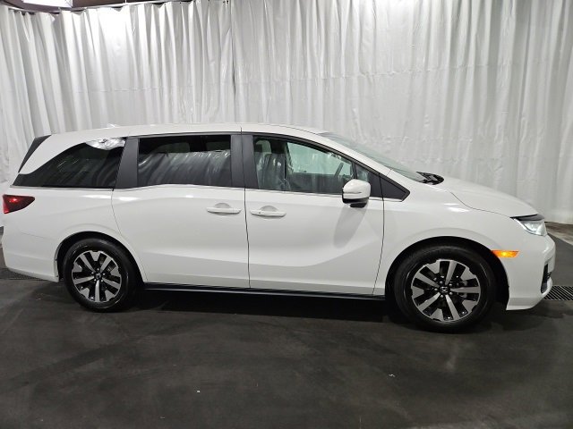 New 2026 Honda Odyssey EX-L image 2