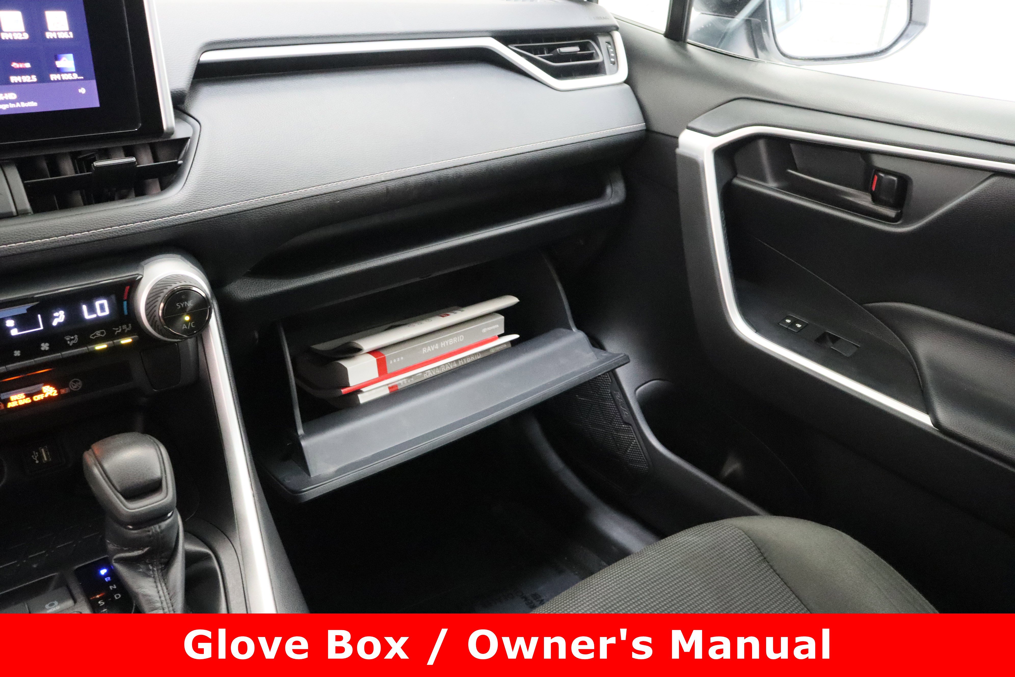 Used 2024 Toyota RAV4 LE AWD/4WD image 21