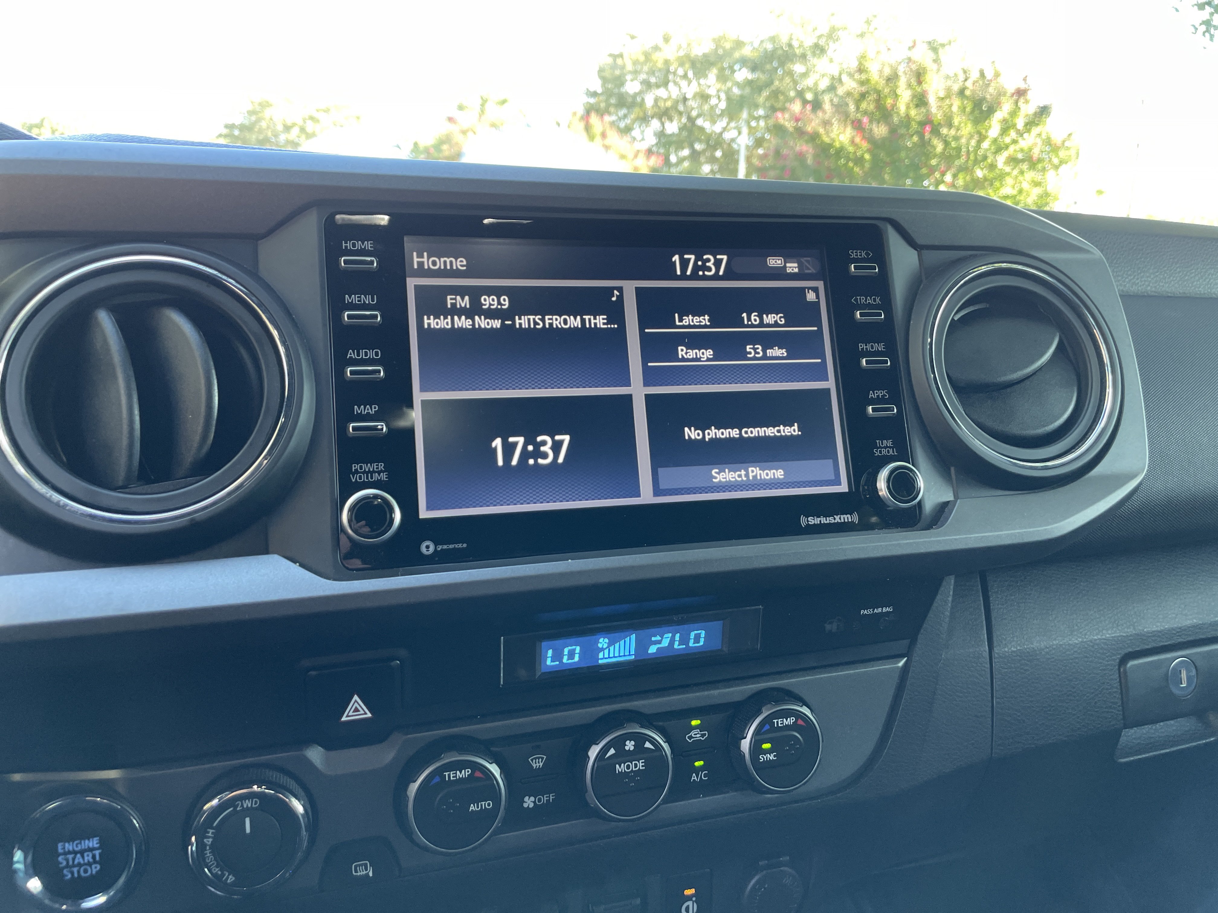 Used 2022 Toyota Tacoma TRD Sport w/ Technology Package AWD/4WD image 22