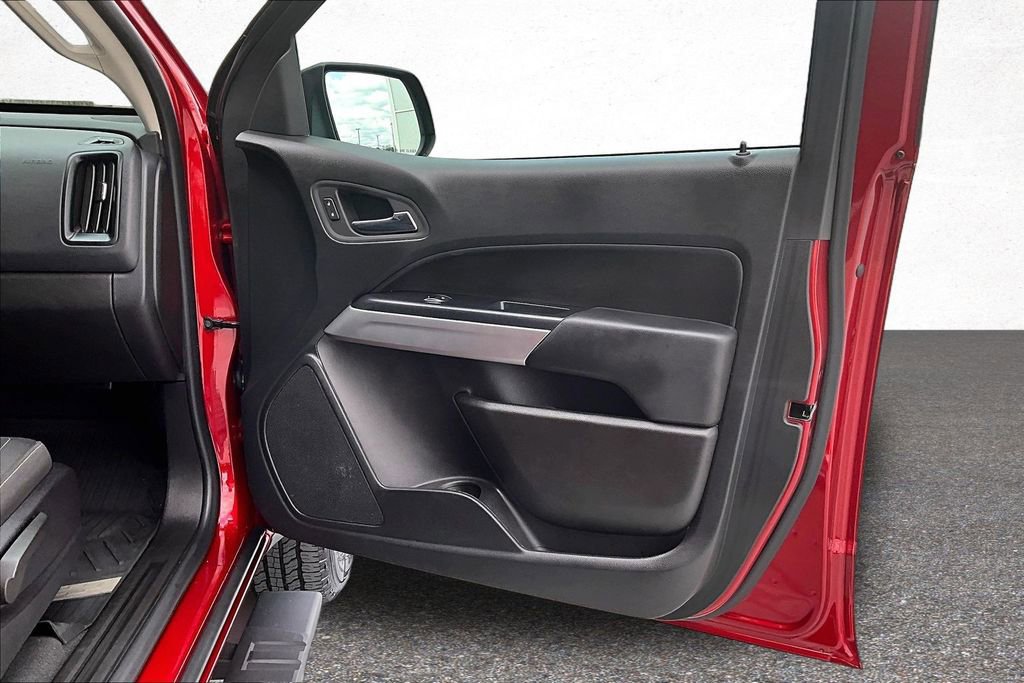 Used 2022 Chevrolet Colorado LT w/ LT Convenience Package image 30