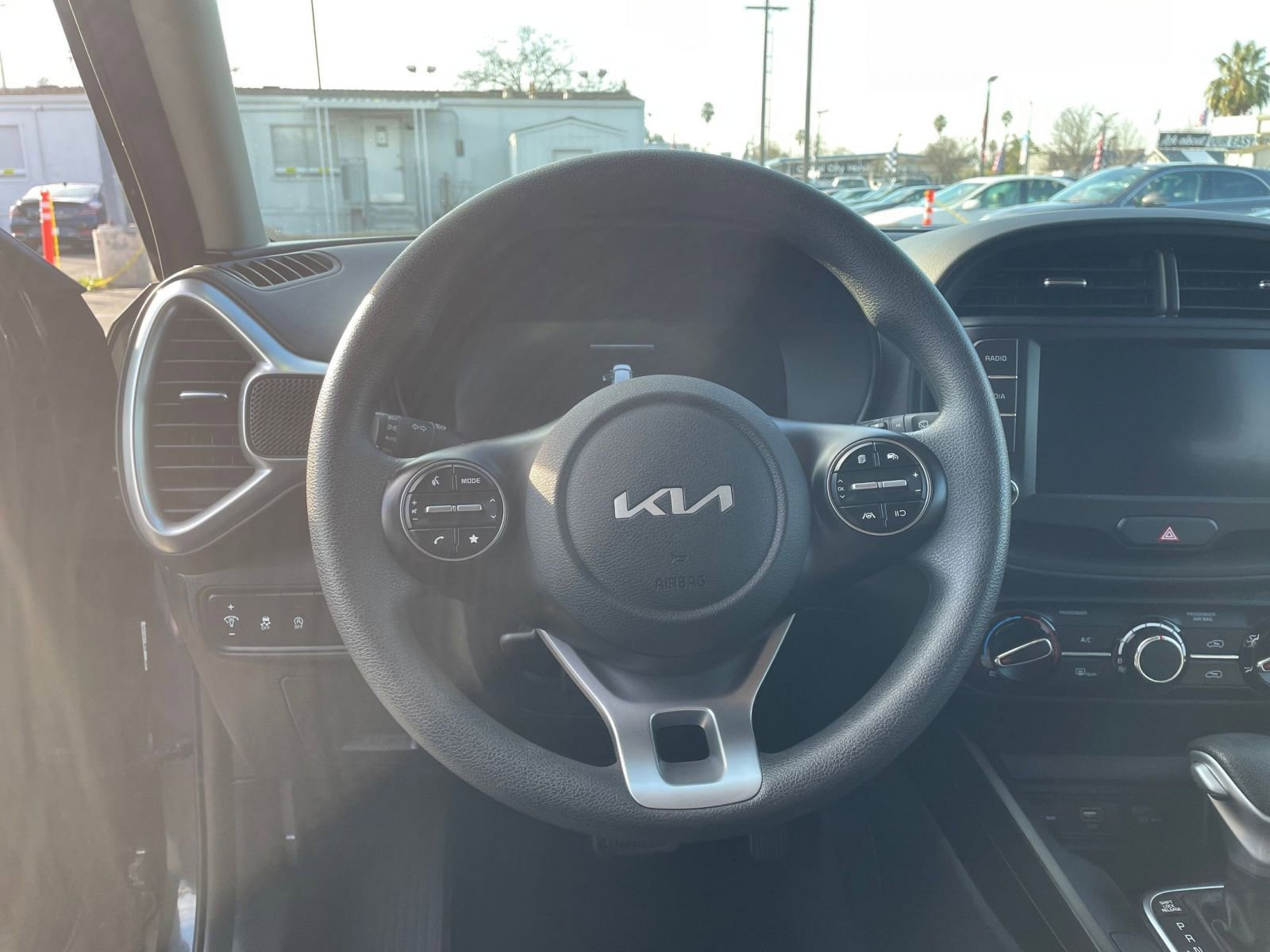 Used 2025 Kia Soul LX w/ LX Technology Package image 29