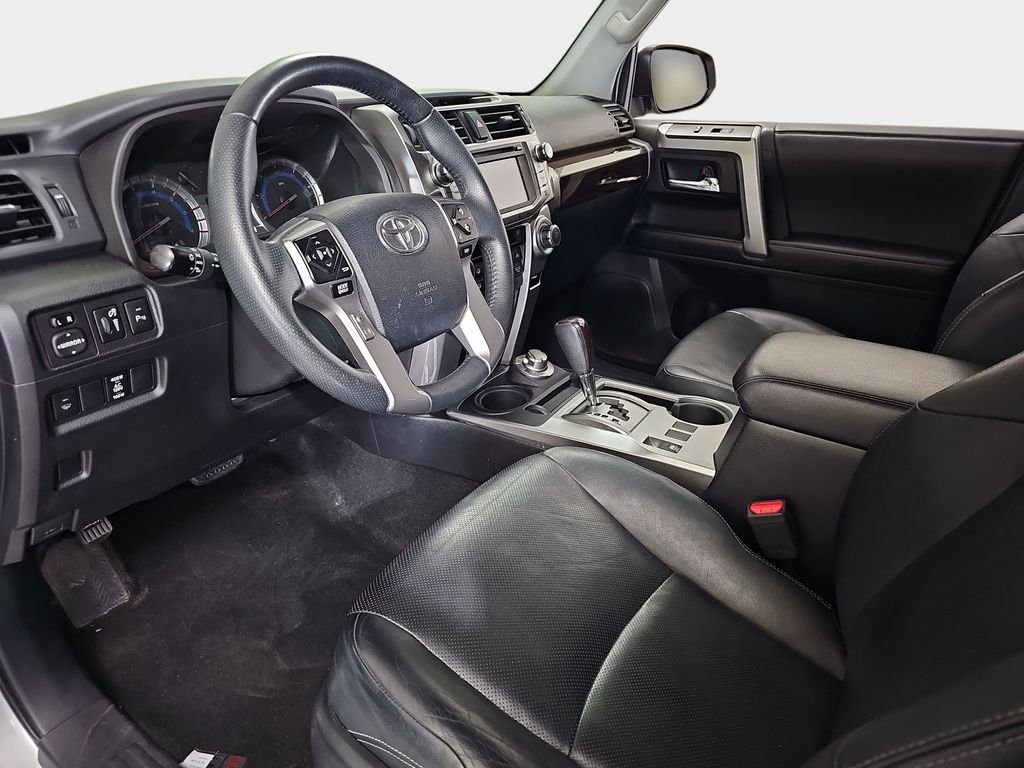 Used 2015 Toyota 4Runner Limited AWD/4WD image 18
