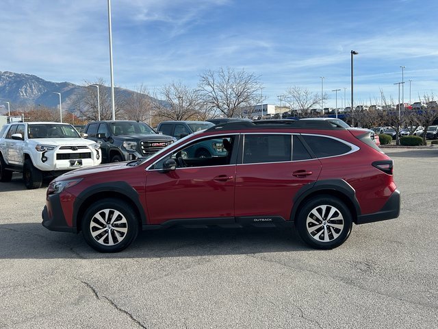 Used 2023 Subaru Outback Premium image 7