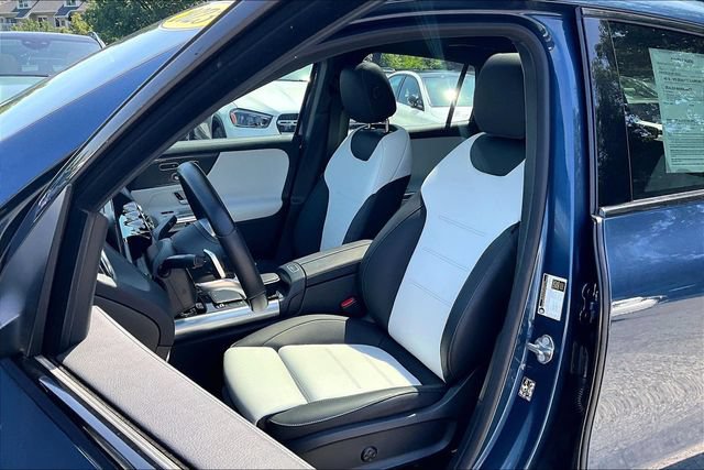 Certified 2023 Mercedes-Benz GLA 35 AMG 4MATIC image 6