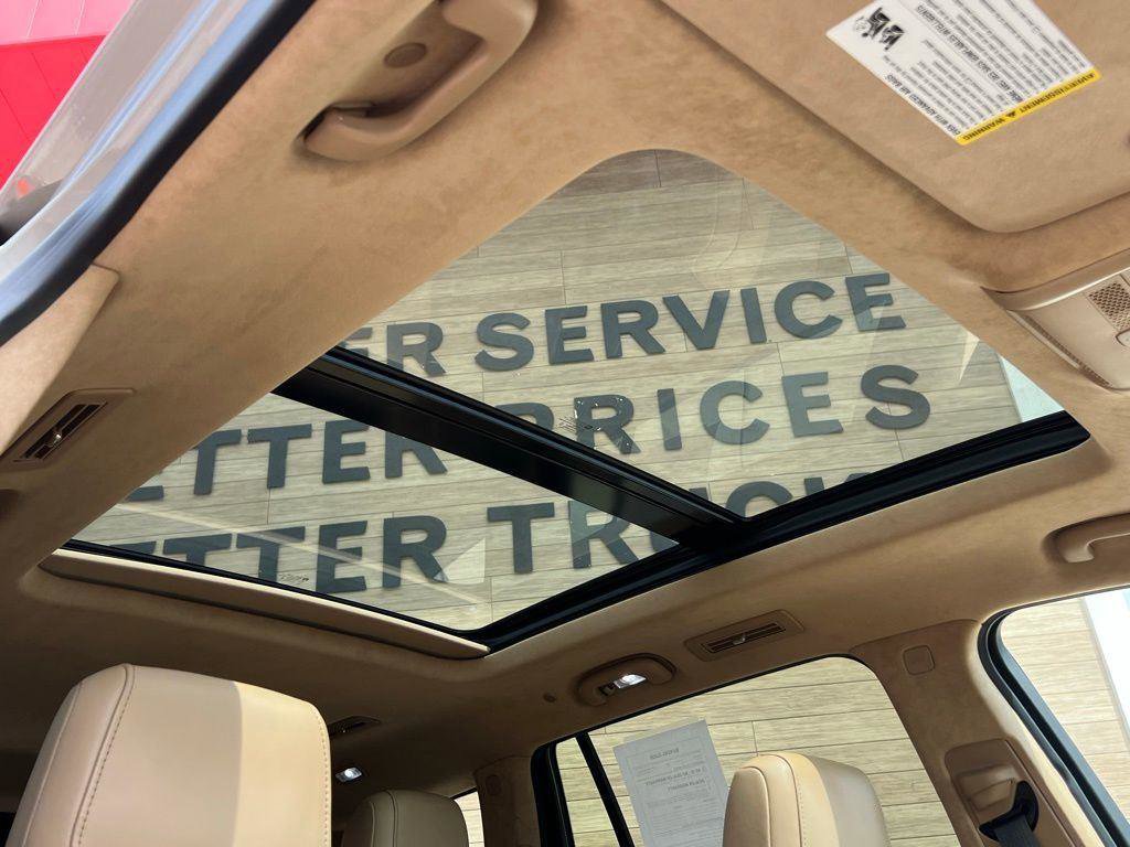 Used 2022 Cadillac XT6 Premium Luxury w/ Platinum Package image 22