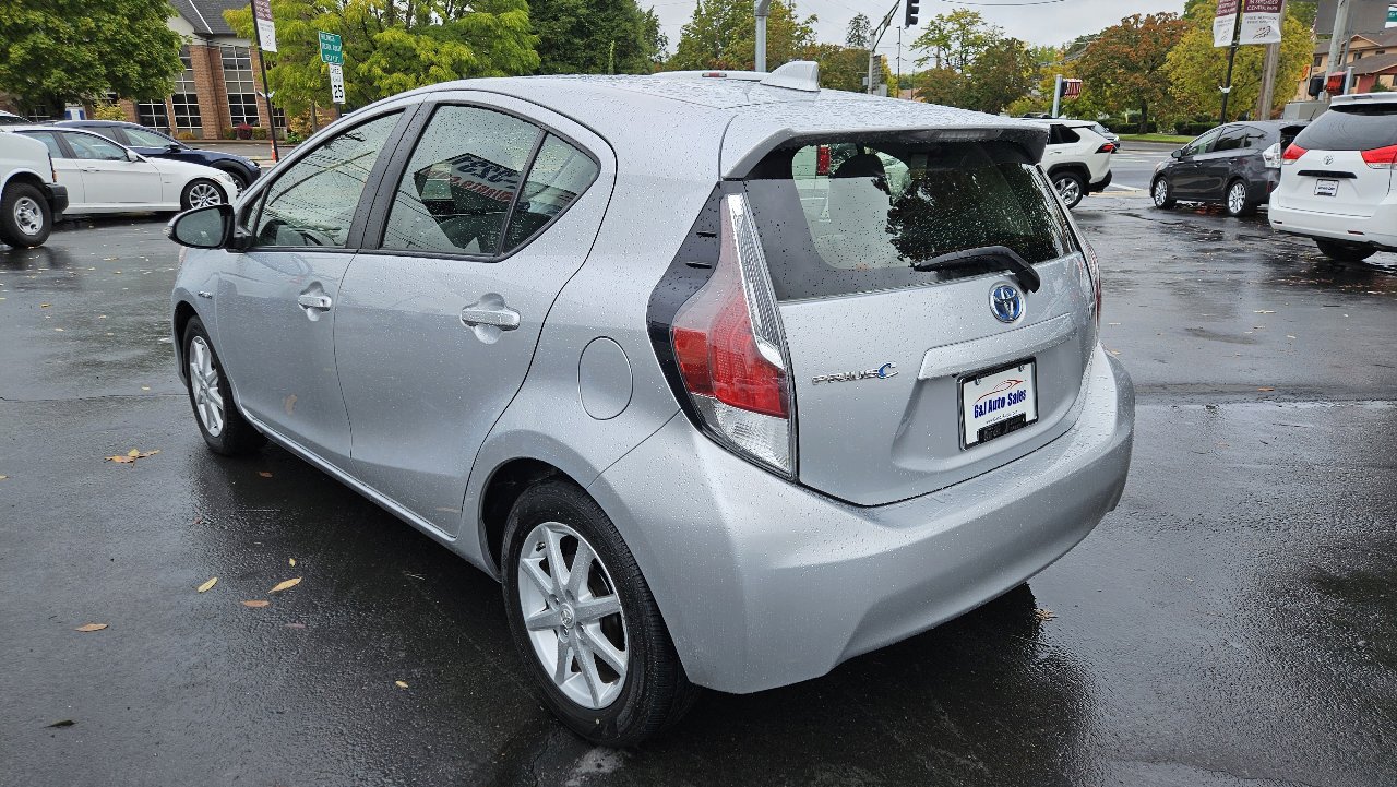Used 2015 Toyota Prius C Four image 12