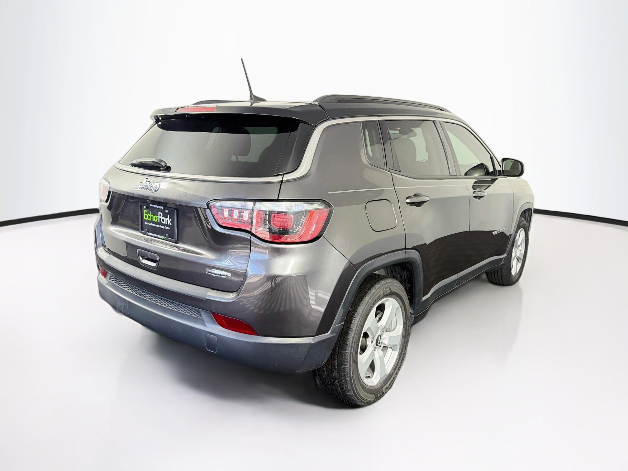 Used 2020 Jeep Compass Latitude w/ Popular Equipment Group FWD image 9