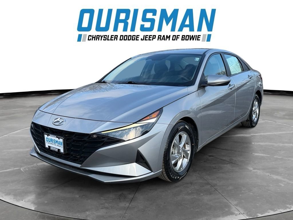 Used 2022 Hyundai Elantra SE w/ Preferred Accessory Package image 8