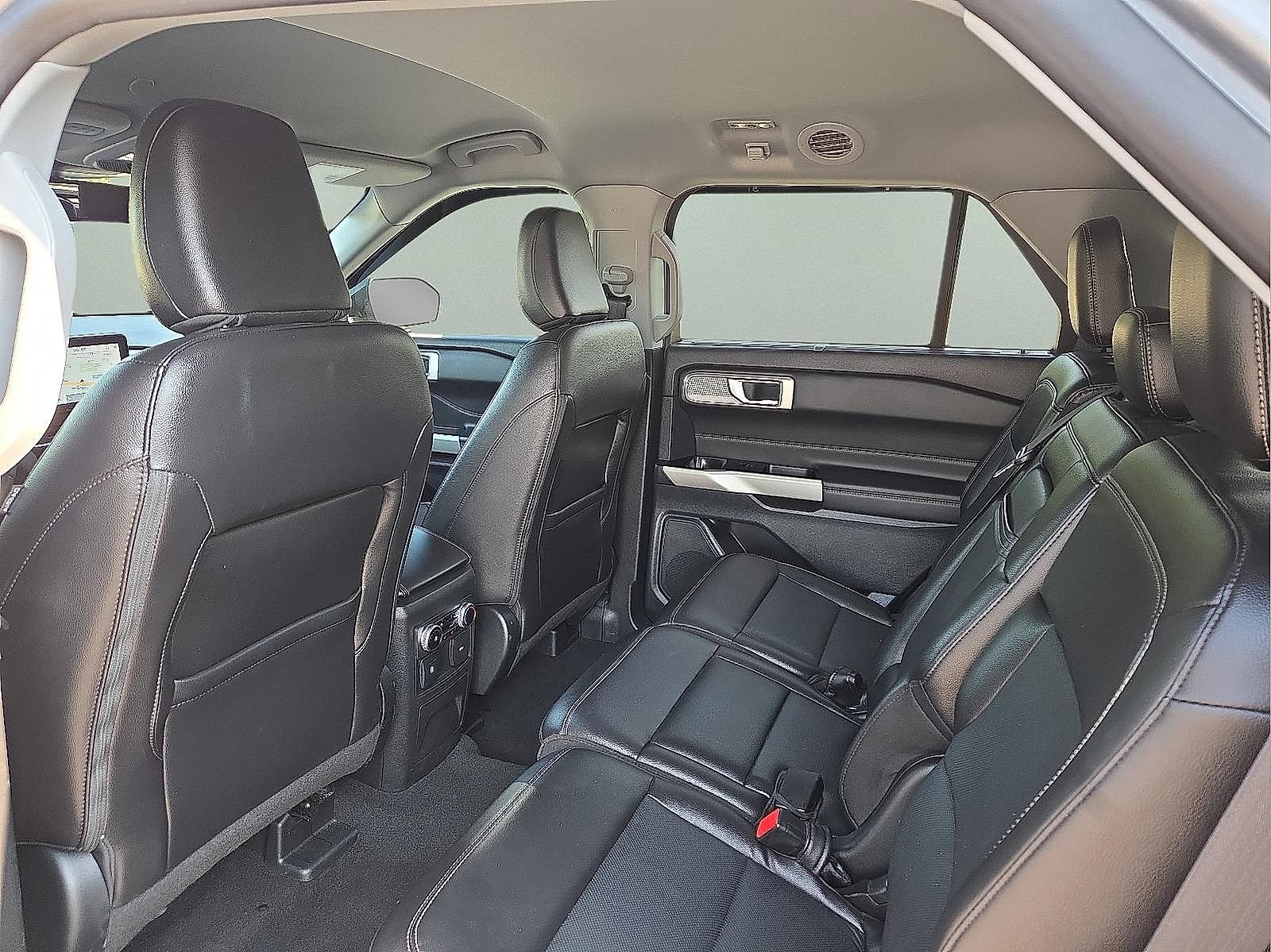 Used 2024 Ford Explorer Limited RWD image 10