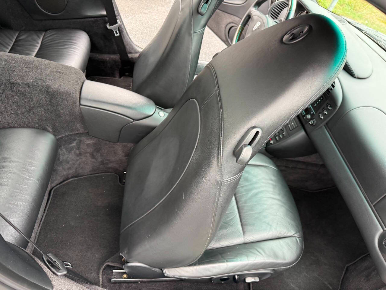 Used 2000 Porsche 911 Carrera image 42