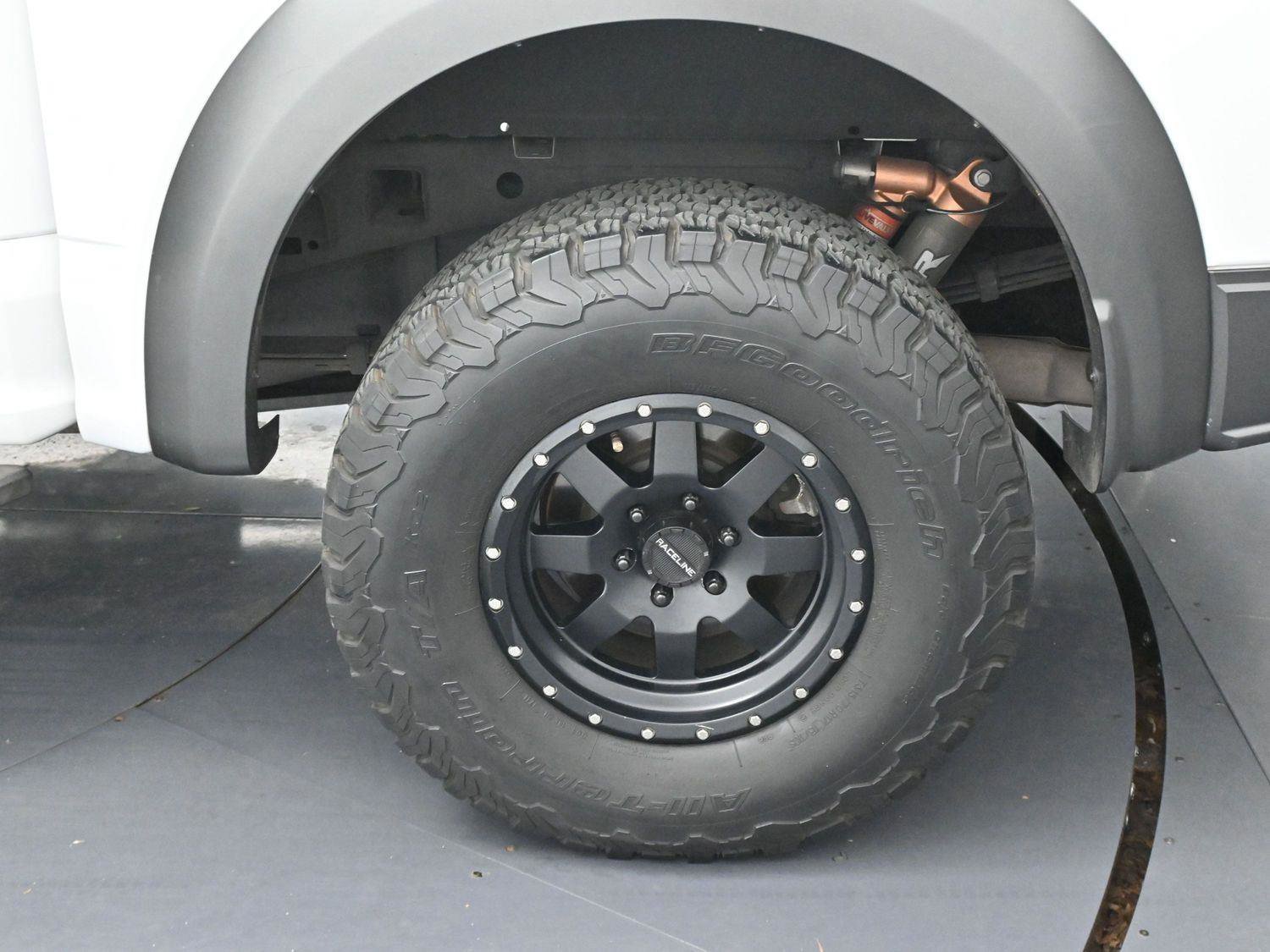 Used 2020 Ford F150 Raptor w/ Equipment Group 802A Luxury AWD/4WD image 39