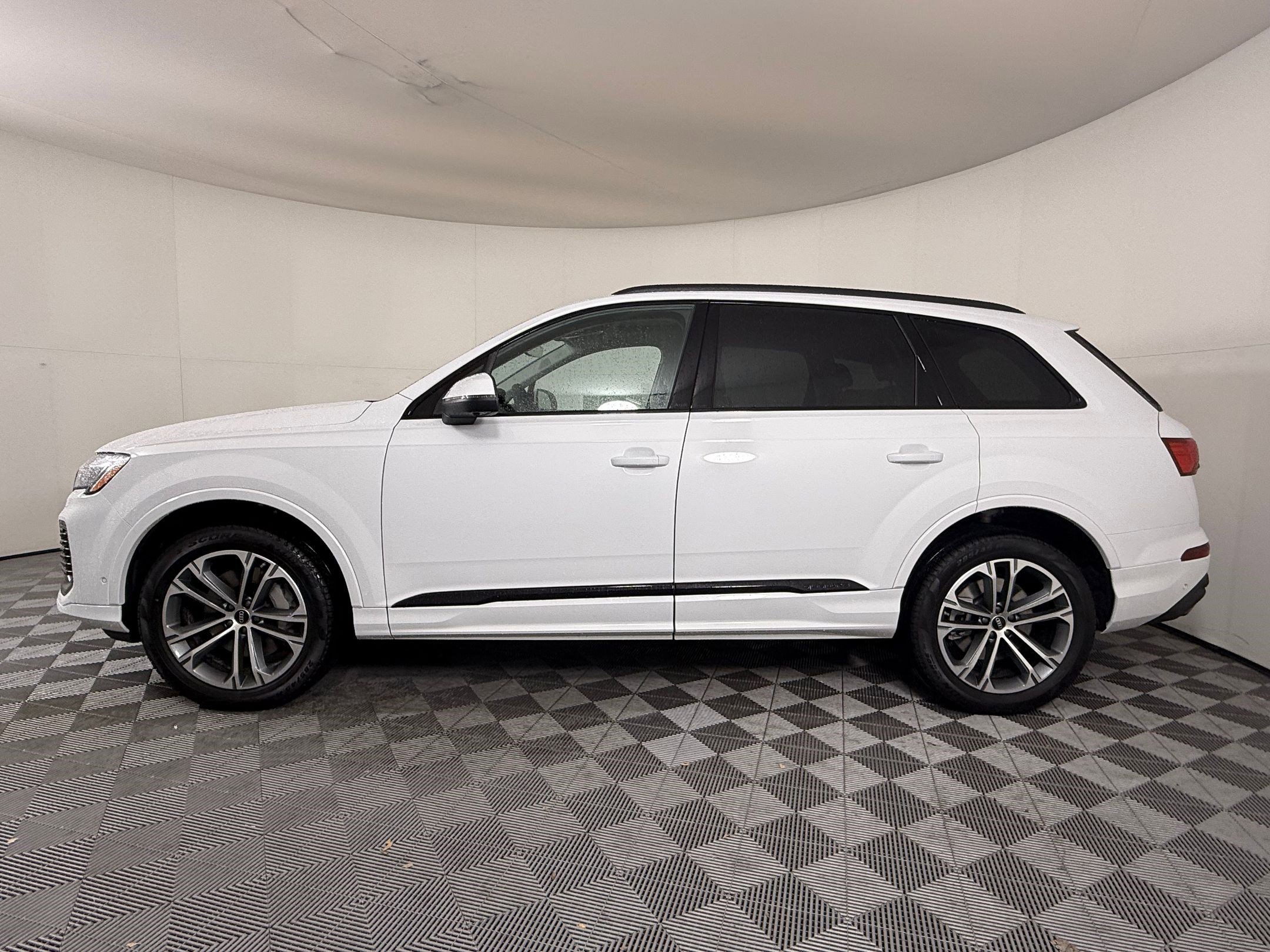 New 2026 Audi Q7 2.0T Premium image 2