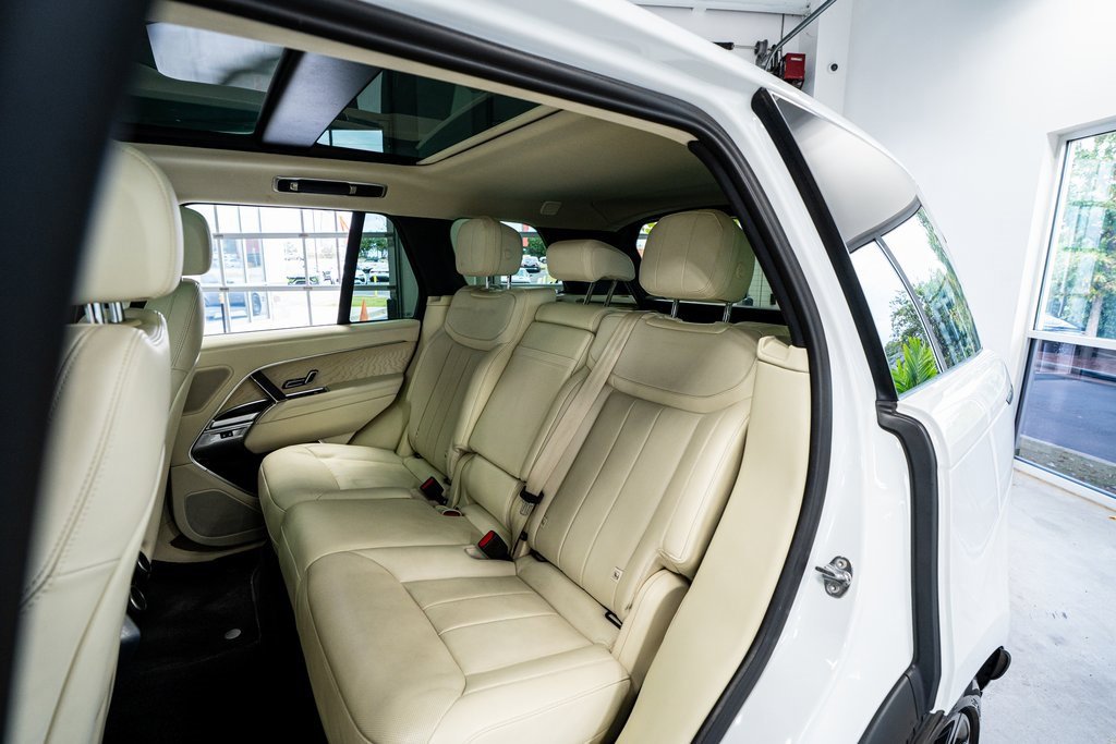 Used 2024 Land Rover Range Rover SE image 51