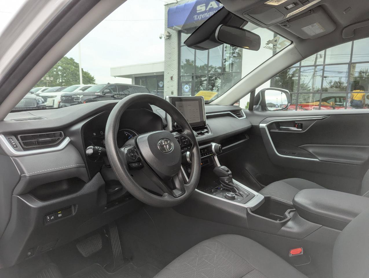 Used 2024 Toyota RAV4 XLE AWD/4WD image 13
