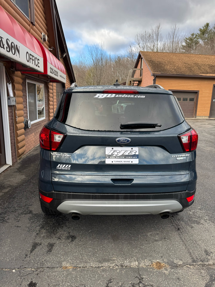 Used 2019 Ford Escape Titanium image 5