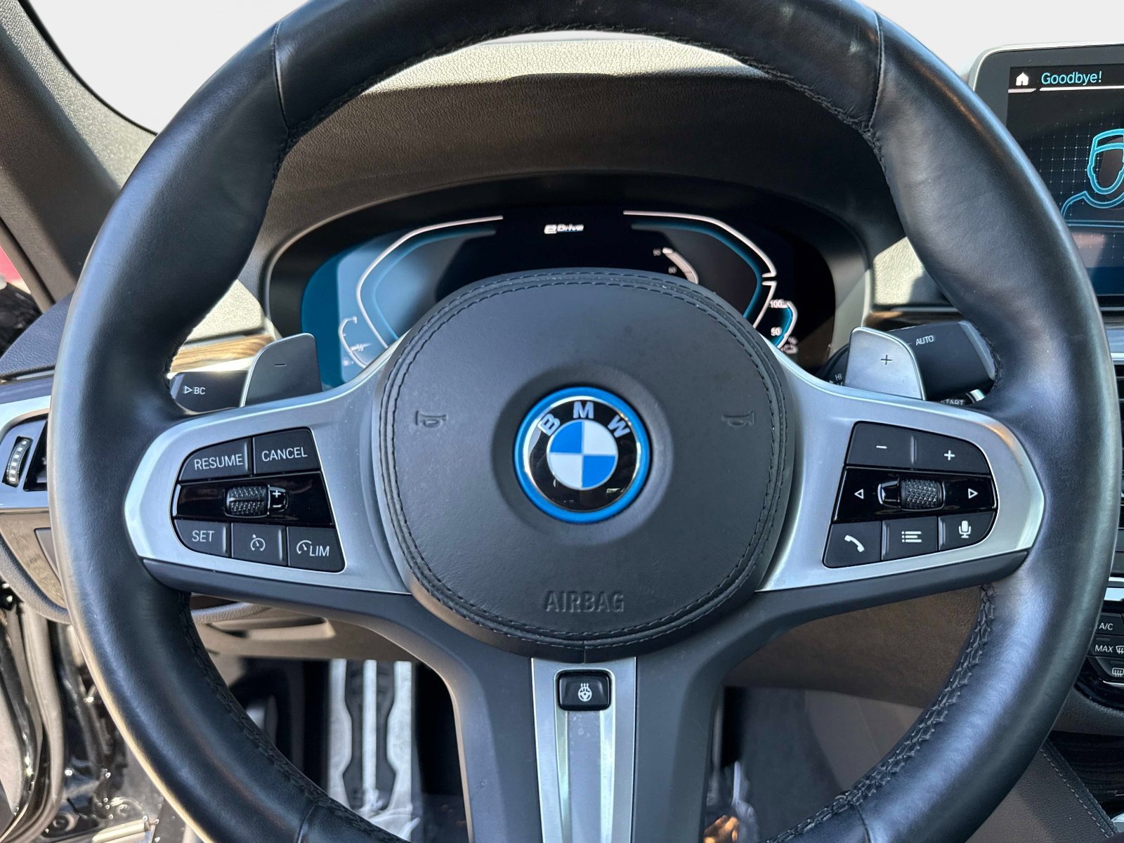 Used 2023 BMW 530e w/ M Sport Package image 47