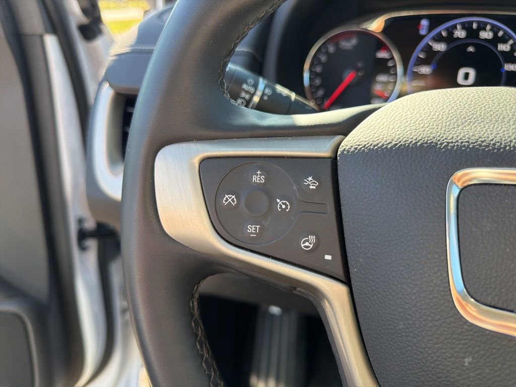 Used 2024 GMC Terrain Denali w/ Denali Premium Package AWD/4WD image 23