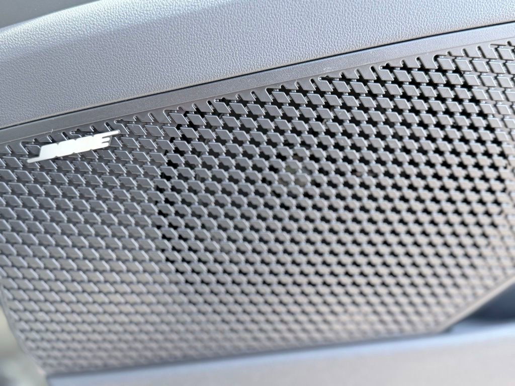 New 2025 Hyundai Elantra Limited image 28