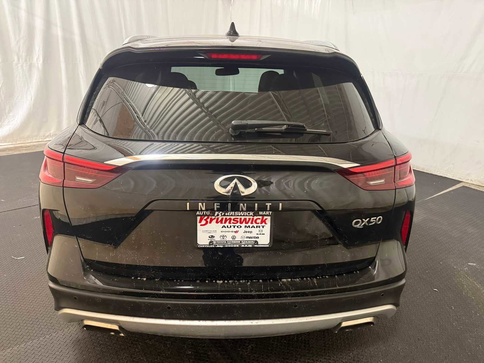 Used 2020 INFINITI QX50 Luxe FWD image 16