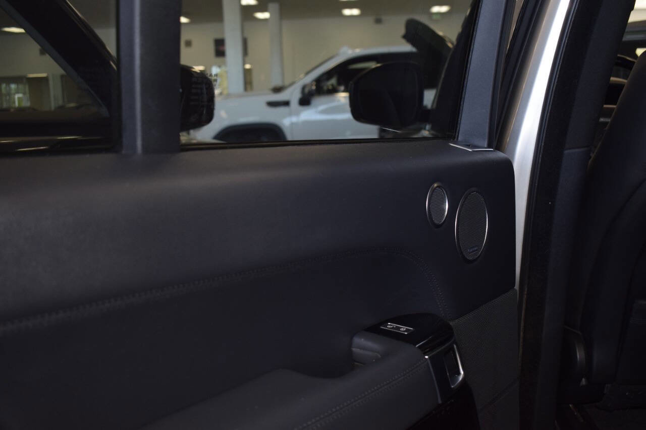 Used 2017 Land Rover Range Rover Supercharged image 15