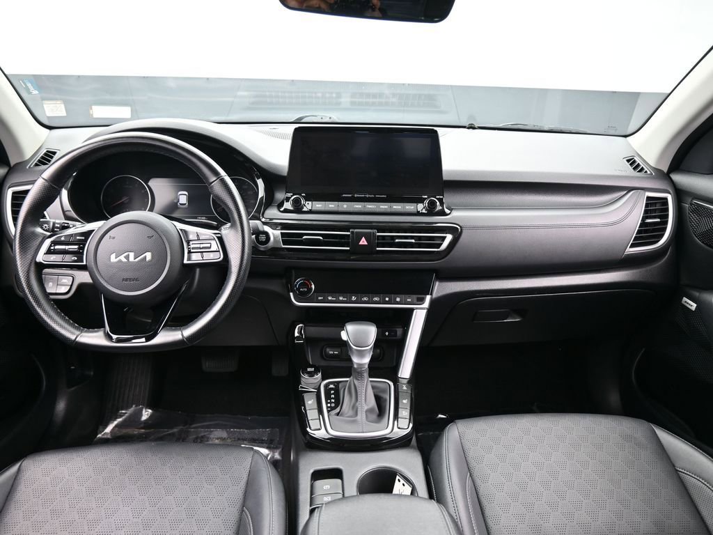 Used 2023 Kia Seltos SX image 37