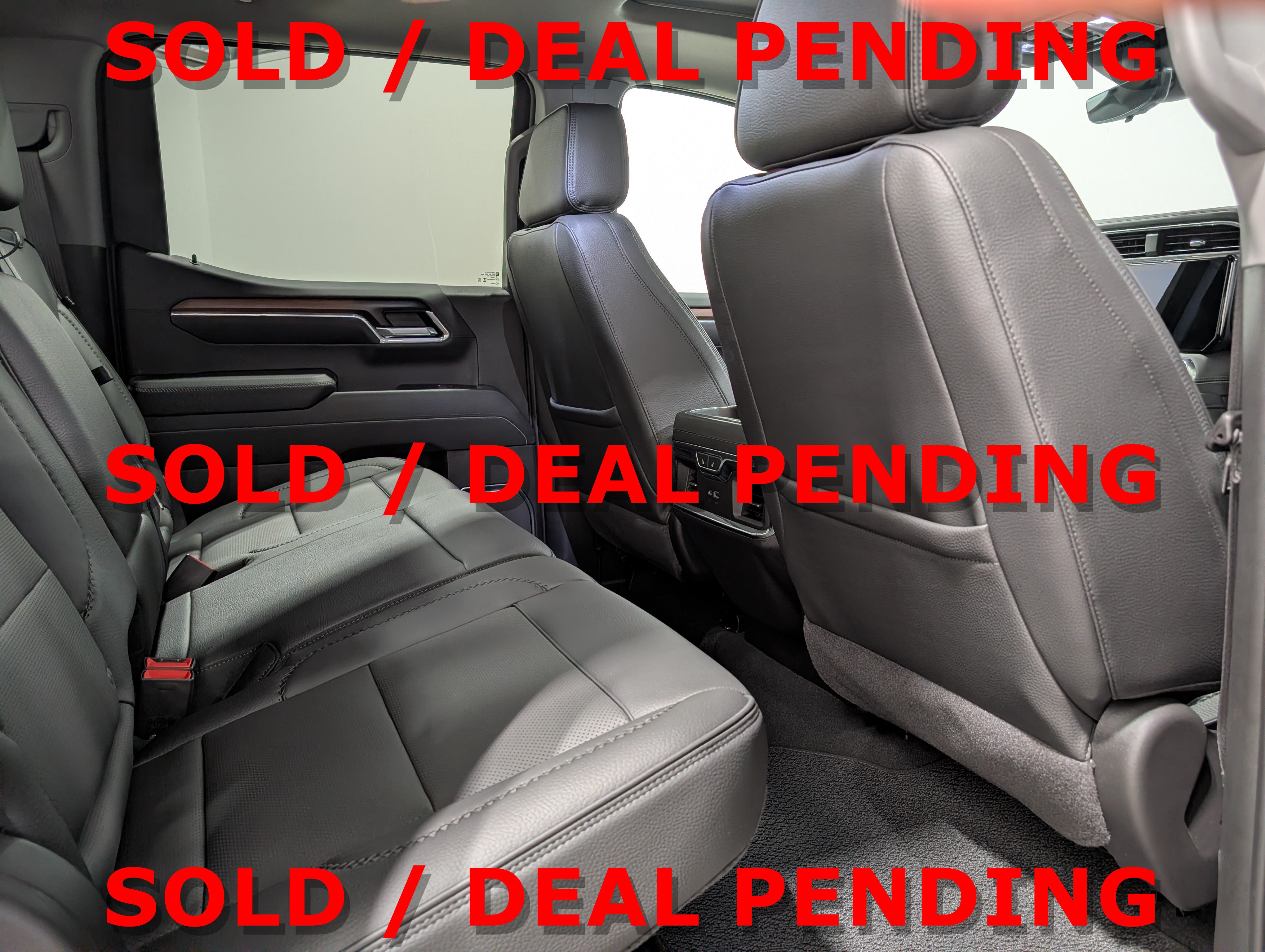 Used 2025 GMC Sierra 1500 Denali w/ Denali Reserve Package AWD/4WD image 18