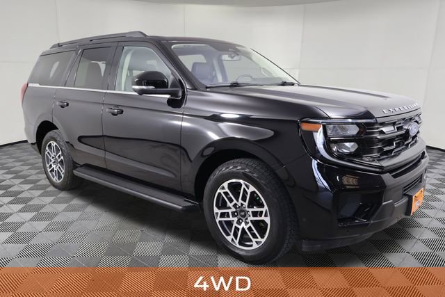 Used 2025 Ford Expedition Active image 3