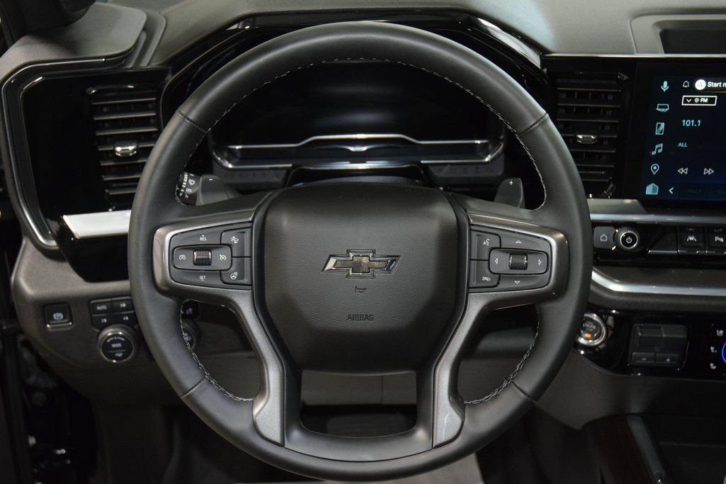 Used 2025 Chevrolet Silverado 1500 High Country w/ Midnight Edition AWD/4WD image 33
